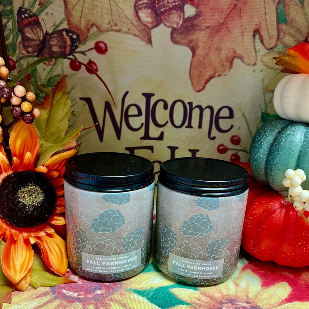 B & BW Fall Farmhouse